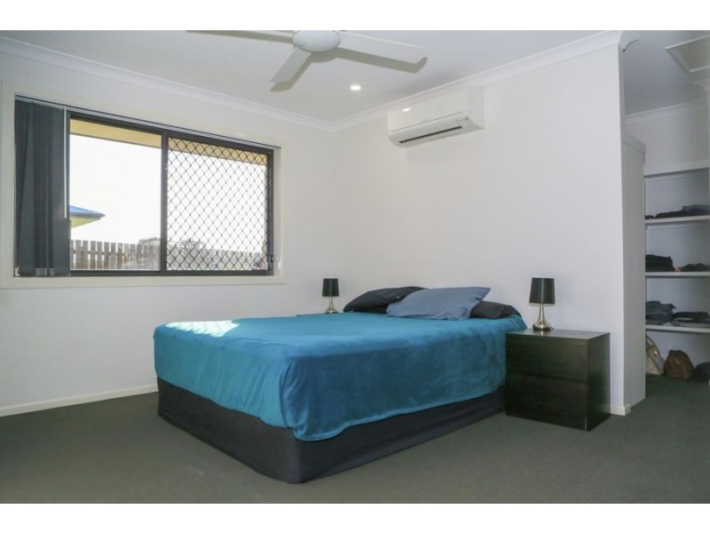 10 Kingfisher Drive, Oakhurst QLD 4650