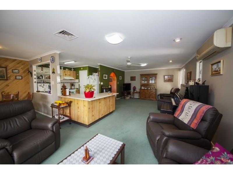 61 Dundas Street, Granville QLD 4650