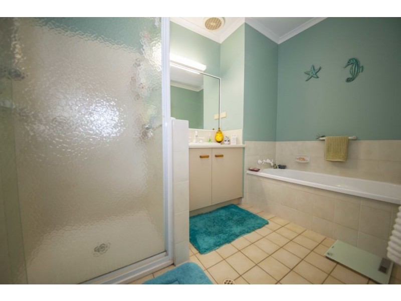 61 Dundas Street, Granville QLD 4650