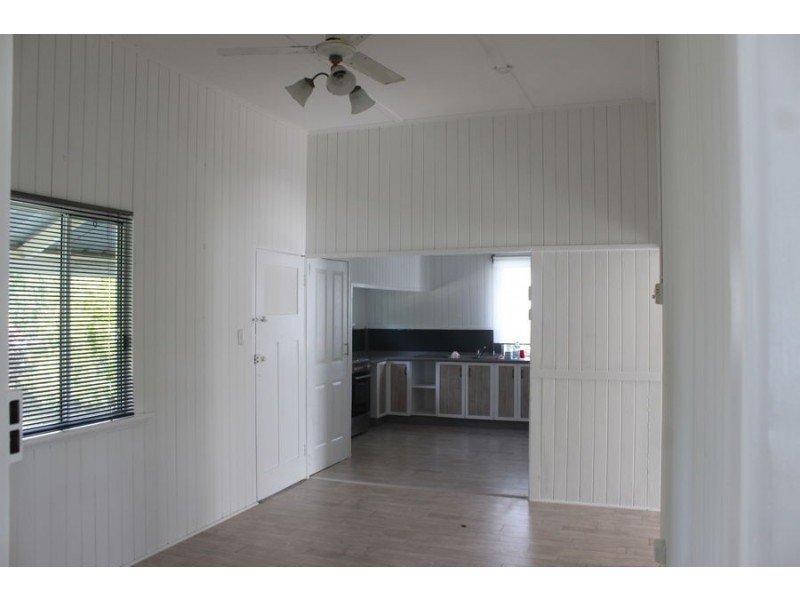 61 Ferry Lane, Maryborough QLD 4650