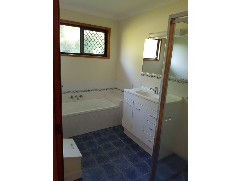 5 Dale Drive, Tiaro QLD 4650