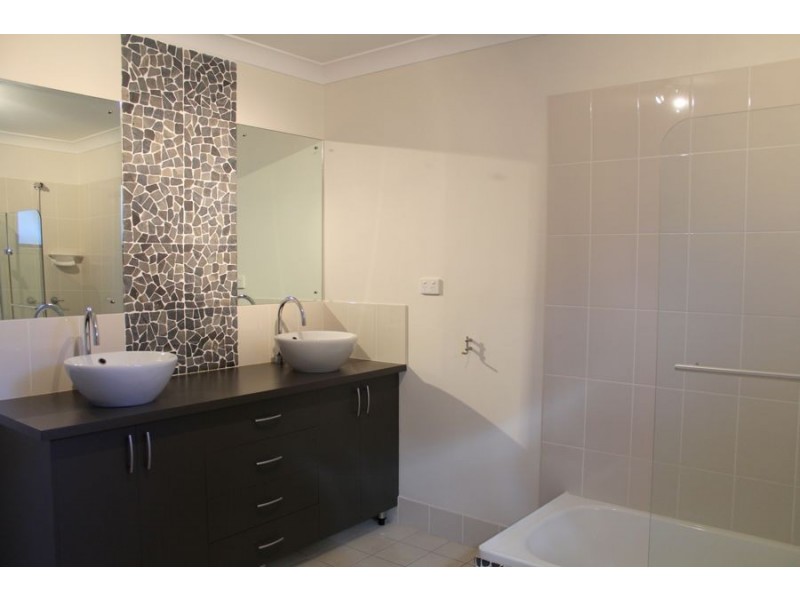 36 Jacaranda Avenue, Tinana QLD 4650