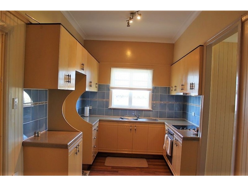 4 Premier Street, Maryborough QLD 4650