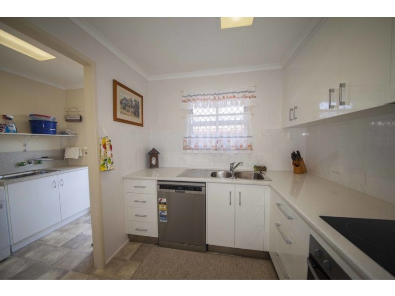 41 Hoffmann Street, Granville QLD 4650