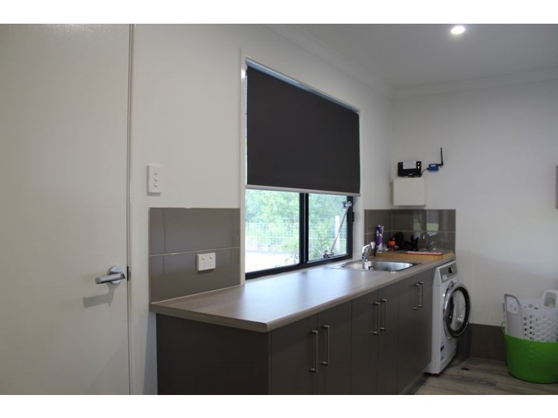 8 Cockatoo Crescent, Poona QLD 4650