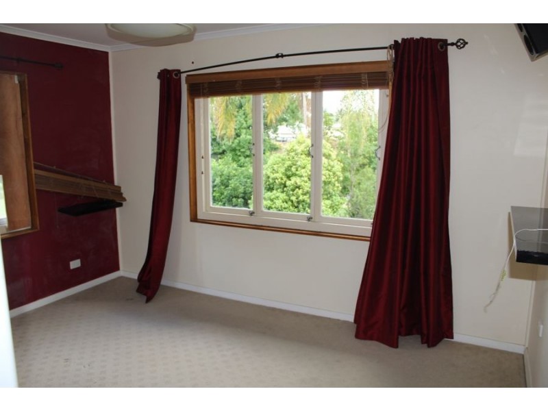 17 Cardigan Street, Granville QLD 4650