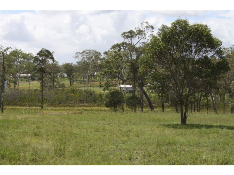 Dunmall Drive, Oakhurst QLD 4650