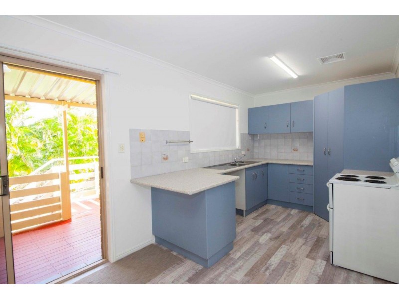 123 Cambridge Street, Granville QLD 4650