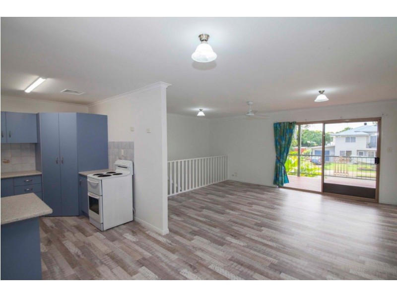 123 Cambridge Street, Granville QLD 4650