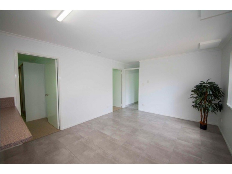 123 Cambridge Street, Granville QLD 4650