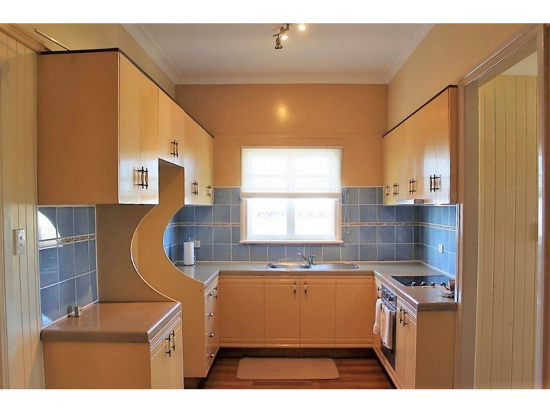 4 Premier Street, Maryborough QLD 4650