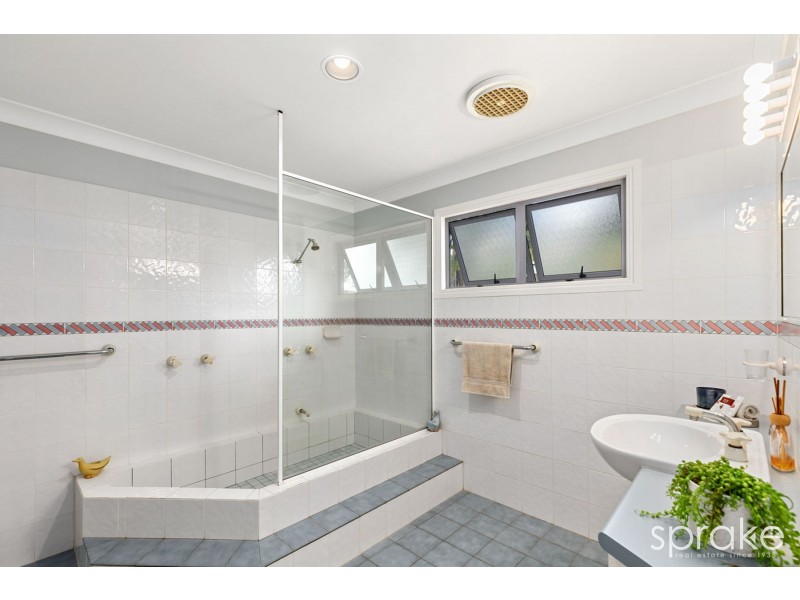 1 Yuruga Place, Tinana QLD 4650