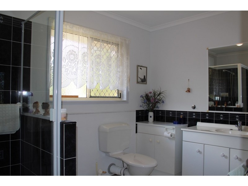 6 Lockett Close, Oakhurst QLD 4650