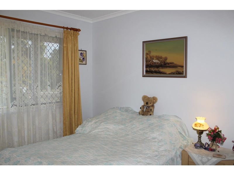 6 Lockett Close, Oakhurst QLD 4650
