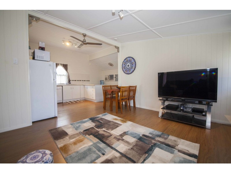 242 Cheapside Street, Maryborough QLD 4650