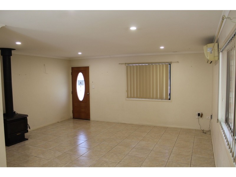 25 Dyson Street, Aldershot QLD 4650