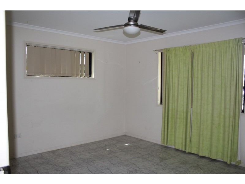 25 Dyson Street, Aldershot QLD 4650