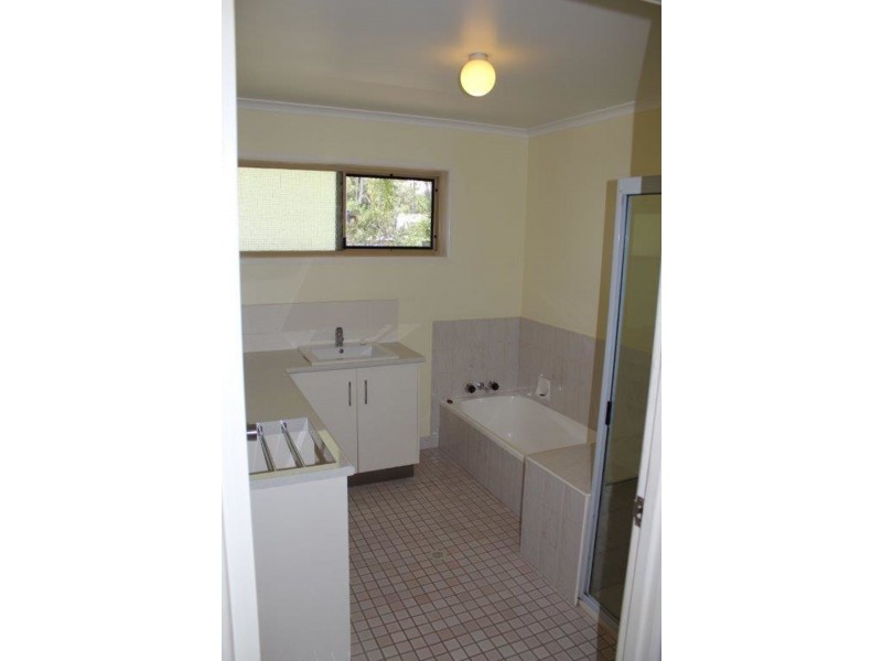 37 Herrenberg Street, Aldershot QLD 4650