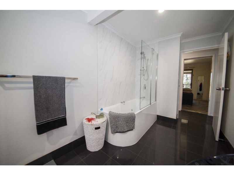 111 Ward Road, Yengarie QLD 4650