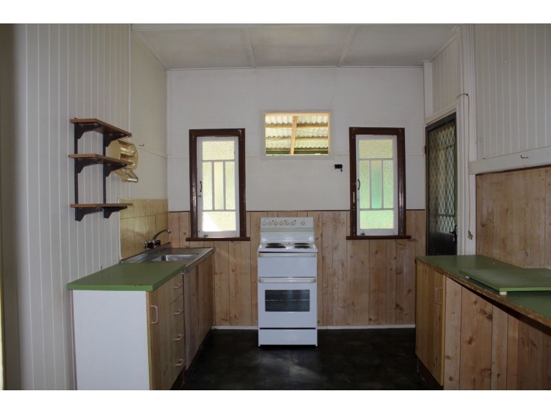 9 Alvie Street, Maryborough QLD 4650