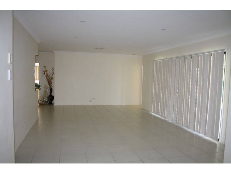 6 Franklin Close, Tinana QLD 4650