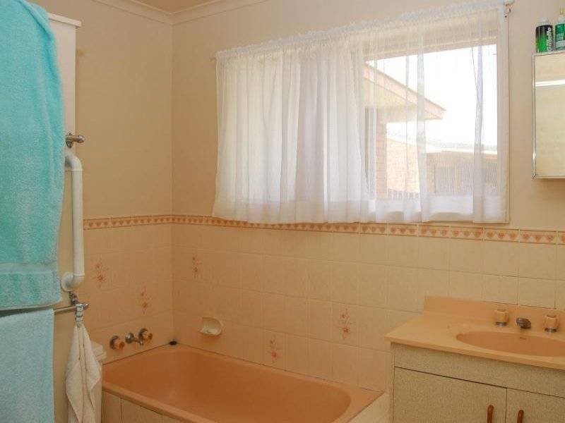 20 McGhie Avenue, Maryborough QLD 4650