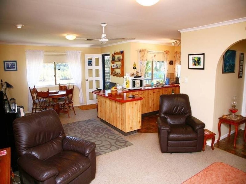 61 Dundas Street, Granville QLD 4650