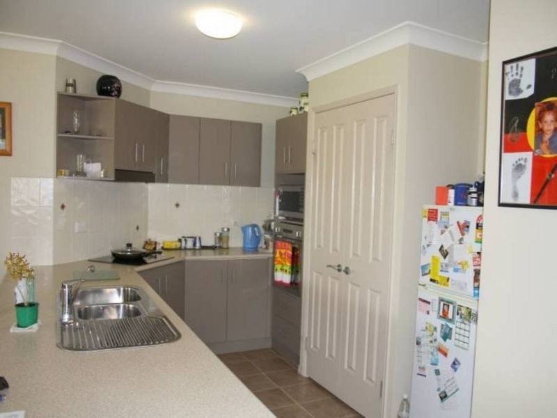 75 Barlow Street, Oakhurst QLD 4650