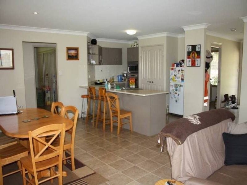 75 Barlow Street, Oakhurst QLD 4650