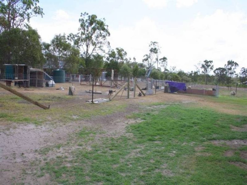 75 Barlow Street, Oakhurst QLD 4650