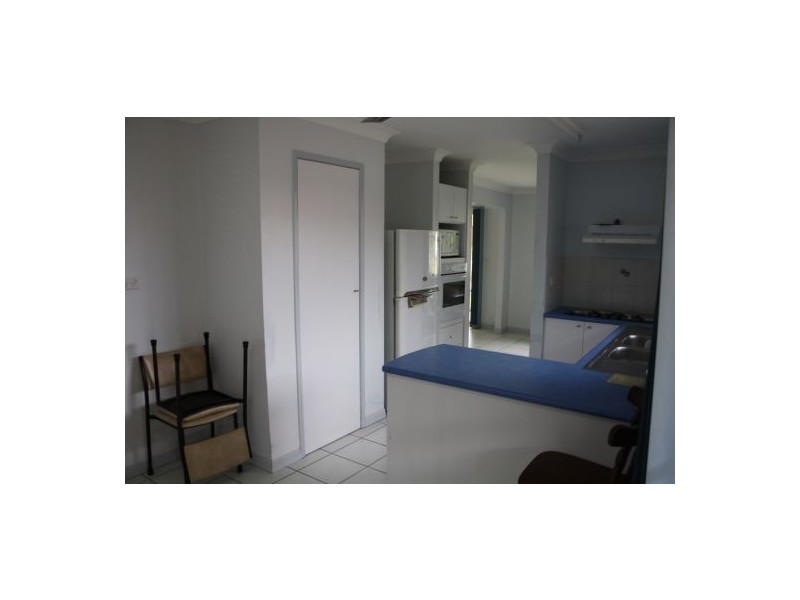 50  Lenthall Street, Aldershot QLD 4650