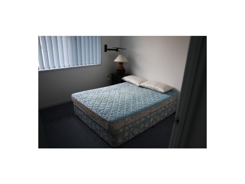 50  Lenthall Street, Aldershot QLD 4650