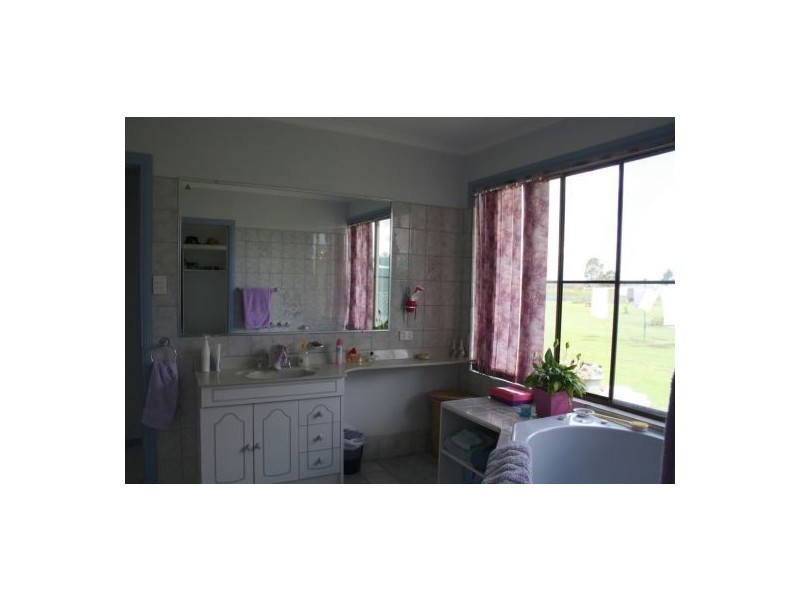 530 Beaver Rock Road, Beaver Rock QLD 4650