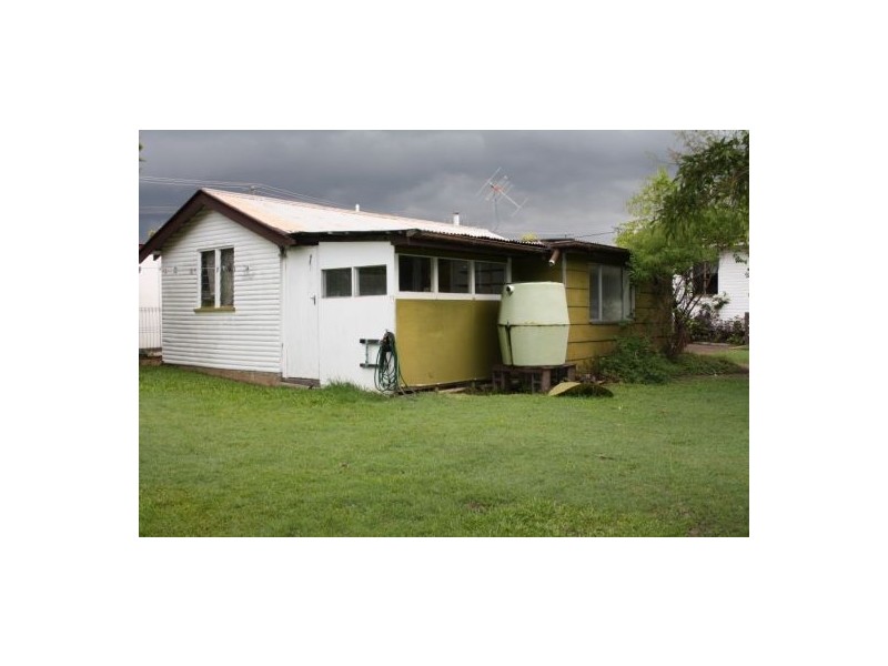 37 Burrum Street, Maryborough QLD 4650