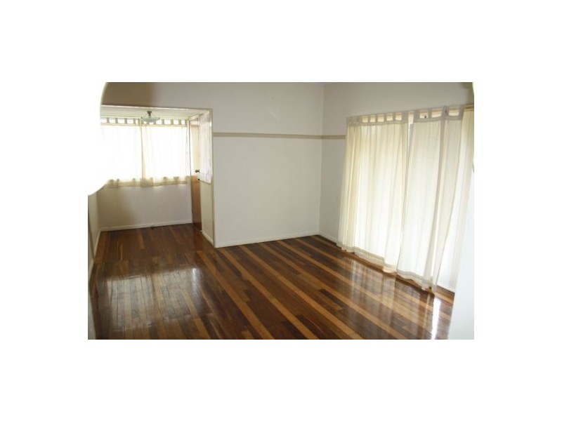 16 Holme Street, Granville QLD 4650