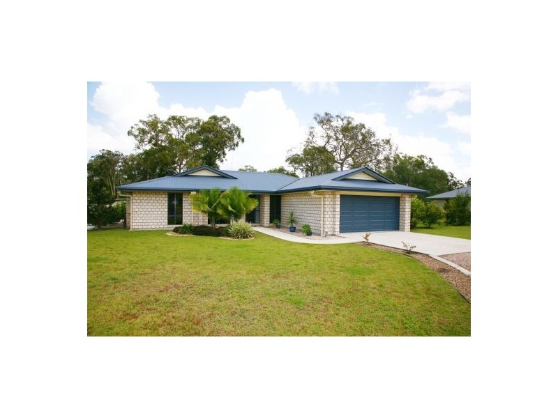 69 Loretto Drive, Oakhurst QLD 4650