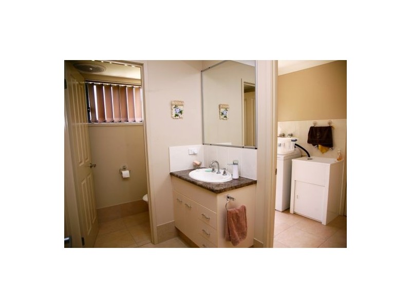 69 Loretto Drive, Oakhurst QLD 4650