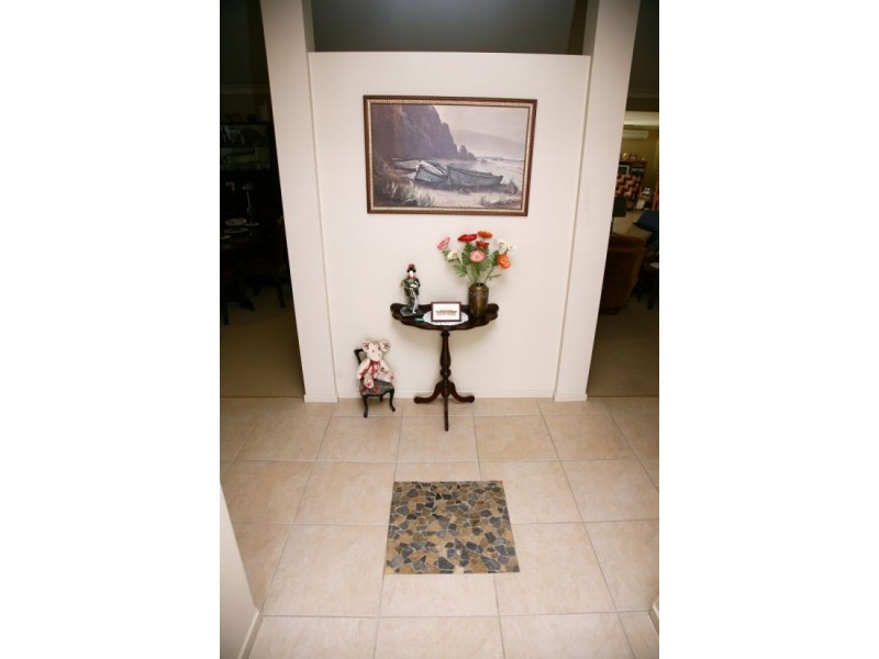 69 Loretto Drive, Oakhurst QLD 4650