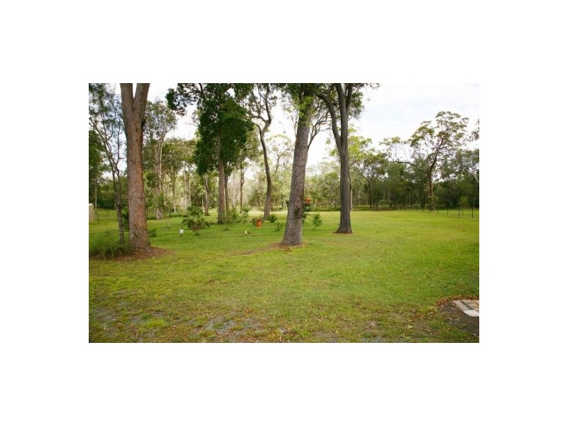 69 Loretto Drive, Oakhurst QLD 4650