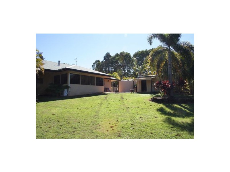 695 Teddington Road, Teddington QLD 4650