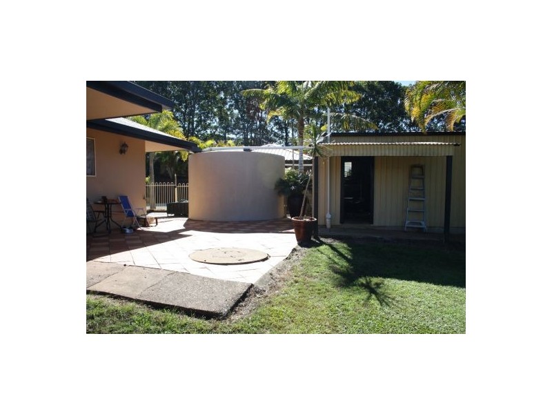 695 Teddington Road, Teddington QLD 4650