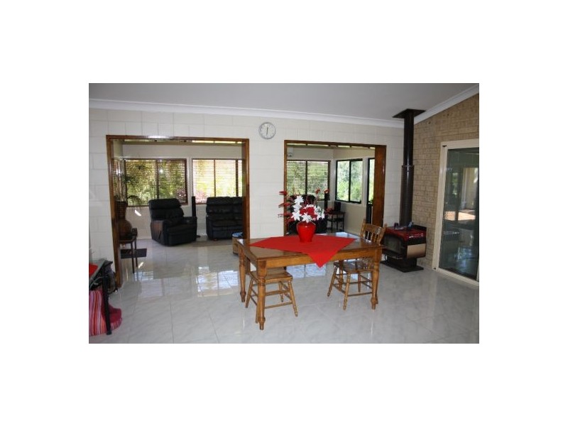 695 Teddington Road, Teddington QLD 4650