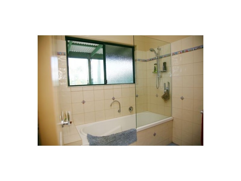 44 Charles Bruce Drive, Oakhurst QLD 4650