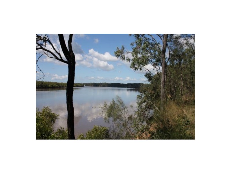 Walkers Point QLD 4650