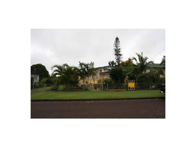 25 James Street, Maryborough QLD 4650