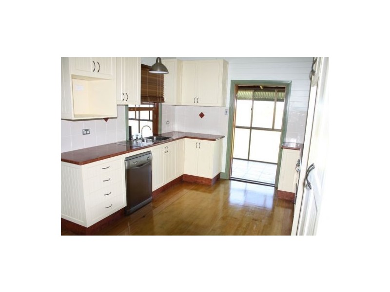 12 Sorensen Street, Boonooroo QLD 4650