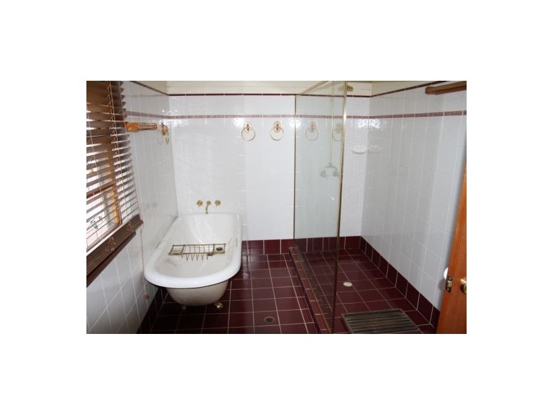 12 Sorensen Street, Boonooroo QLD 4650