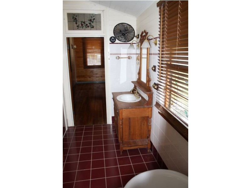 12 Sorensen Street, Boonooroo QLD 4650