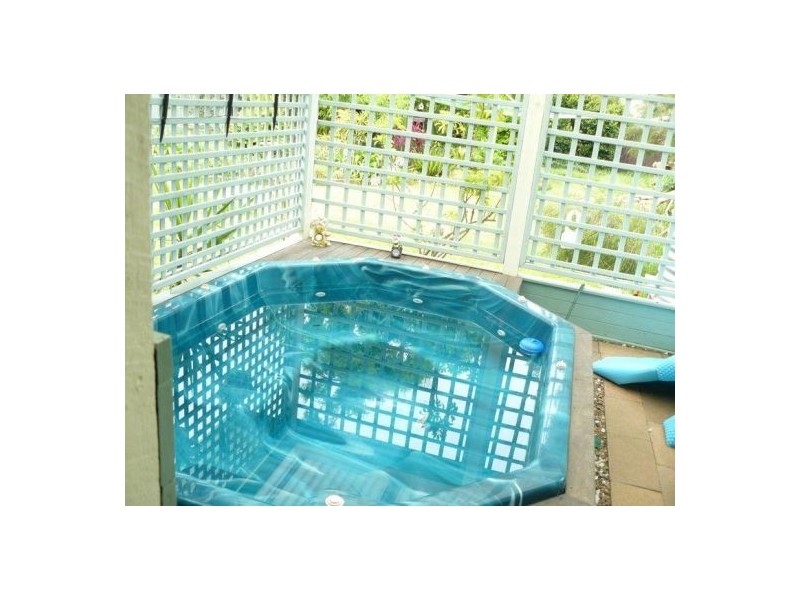 12 Stuart Court, Granville QLD 4650