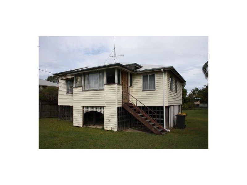 9 Pearson Street, Maryborough QLD 4650